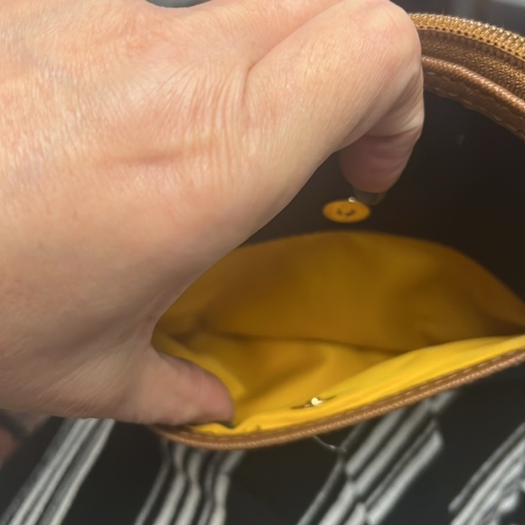 Michael Kors Lightweight CONNIE Medium Crossbody Nylon w/ Leather Trim - Picture 5 of 6